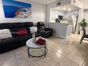 8670 NW 6th Ln 4210, Miami FL 33126