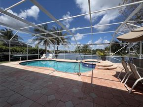 12513 NW 18th Mnr, Pembroke Pines FL 33028