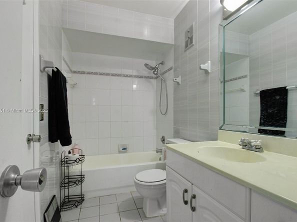 10619 SW 113th Pl 88B, Miami FL 33176