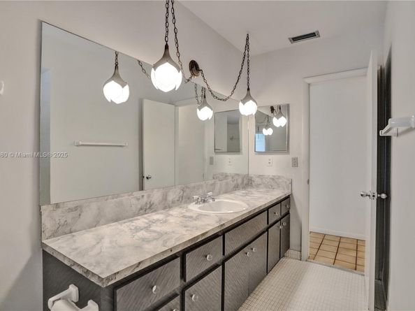 8280 SW 205th St, Cutler Bay FL 33189
