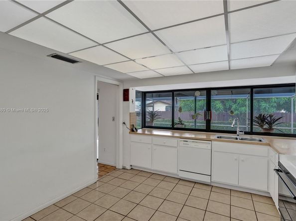 8280 SW 205th St, Cutler Bay FL 33189