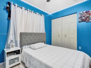 871 NE 207 Ln 20315, Miami FL 33179