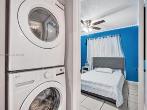 871 NE 207 Ln 20315, Miami FL 33179