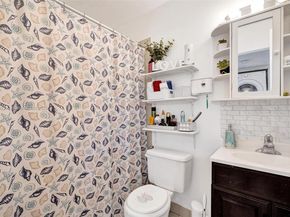 871 NE 207 Ln 20315, Miami FL 33179