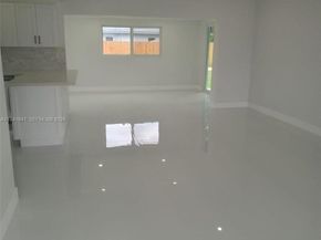 4315 SW 98th Ave, Miami FL 33165