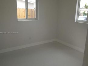 4315 SW 98th Ave, Miami FL 33165