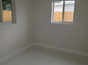 4315 SW 98th Ave, Miami FL 33165