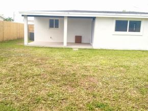 4315 SW 98th Ave, Miami FL 33165