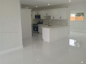 4315 SW 98th Ave, Miami FL 33165