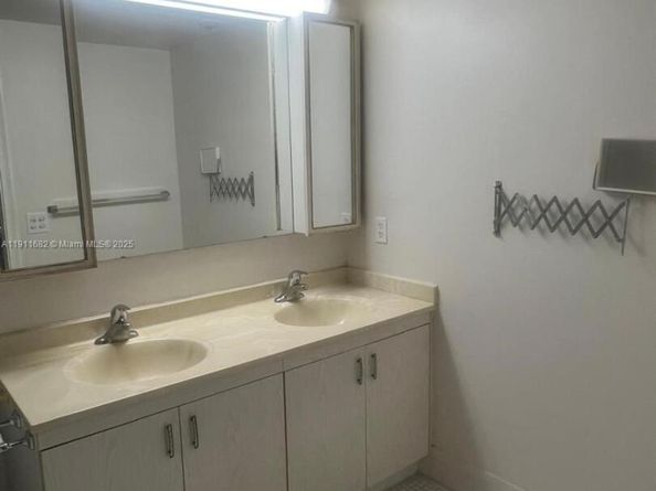 3102 Portofino Pt M2, Coconut Creek FL 33066