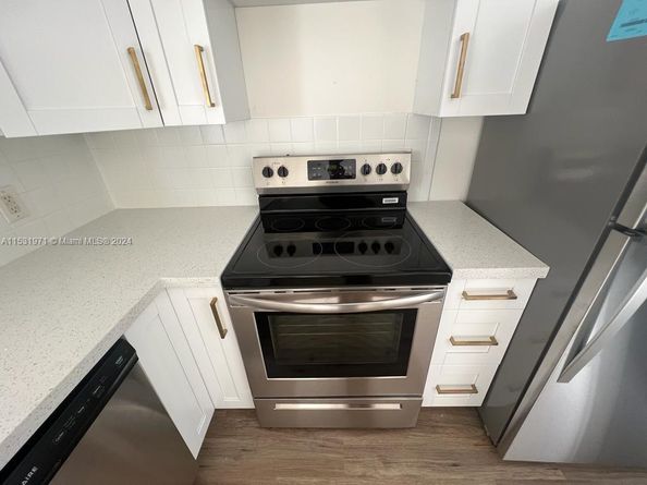11520 NW 31st Pl, Sunrise FL 33323