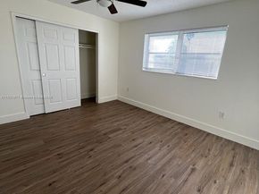 11520 NW 31st Pl, Sunrise FL 33323