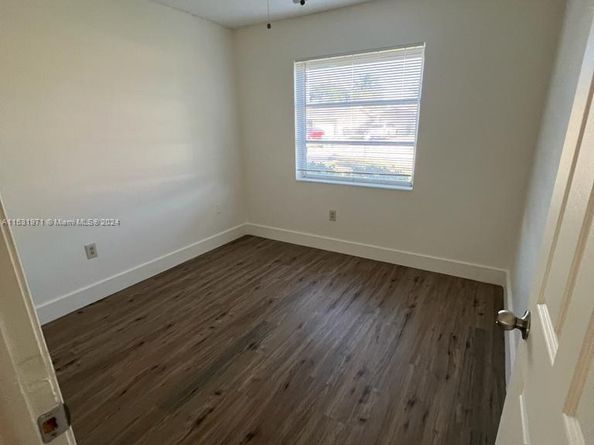 11520 NW 31st Pl, Sunrise FL 33323