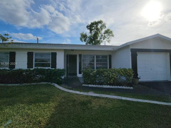 11520 NW 31st Pl, Sunrise FL 33323
