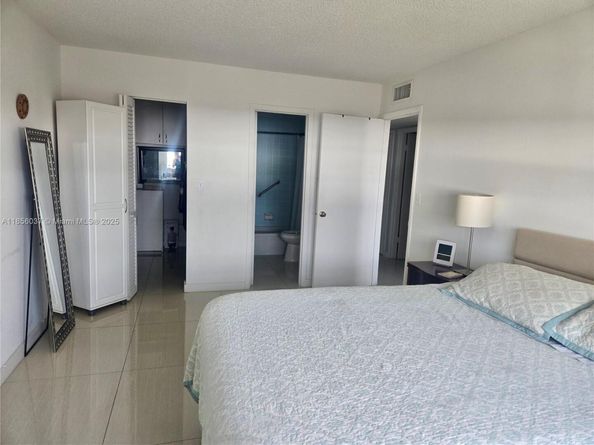 5300 Washington St U403, Hollywood FL 33021
