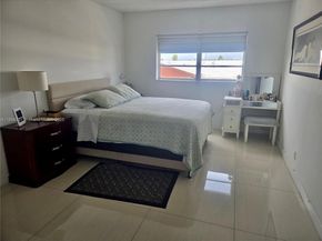 5300 Washington St U403, Hollywood FL 33021