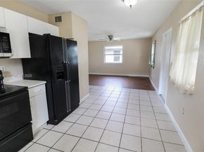 2725 NW 3rd St, Pompano Beach FL 33069