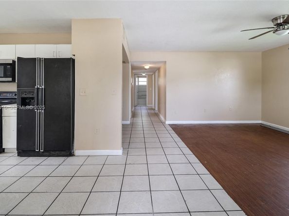 2725 NW 3rd St, Pompano Beach FL 33069