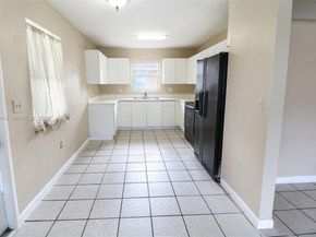 2725 NW 3rd St, Pompano Beach FL 33069