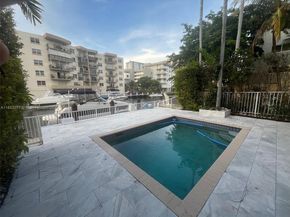 3915 NE 168th St 3915, North Miami Beach FL 33160