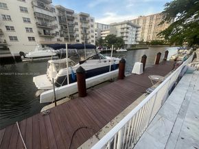 3915 NE 168th St 3915, North Miami Beach FL 33160