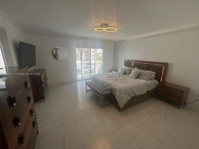 3915 NE 168th St 3915, North Miami Beach FL 33160