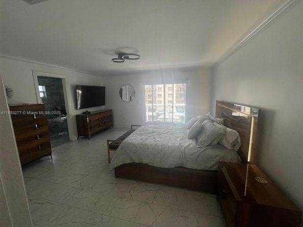3915 NE 168th St 3915, North Miami Beach FL 33160