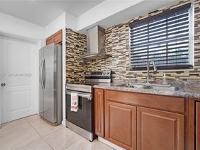 6841 Raleigh St, Hollywood FL 33024