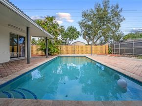 6841 Raleigh St, Hollywood FL 33024