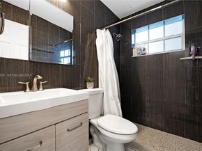 6841 Raleigh St, Hollywood FL 33024