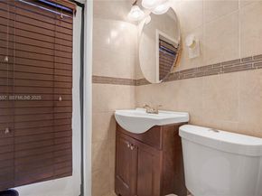 6841 Raleigh St, Hollywood FL 33024