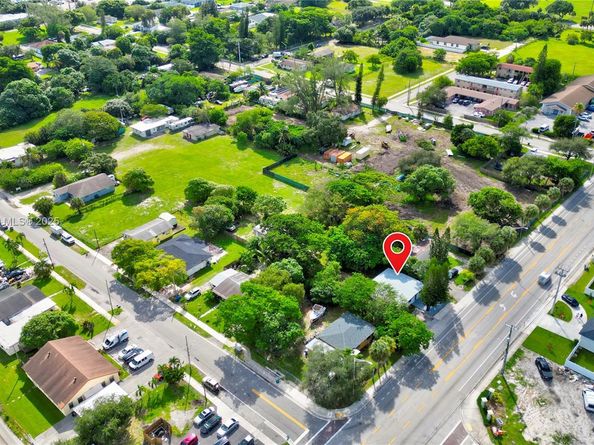 2736 NW 21st Ave, Oakland Park FL 33311