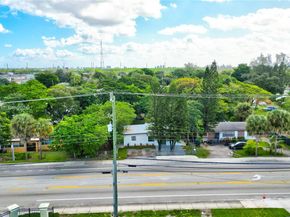 2736 NW 21st Ave, Oakland Park FL 33311