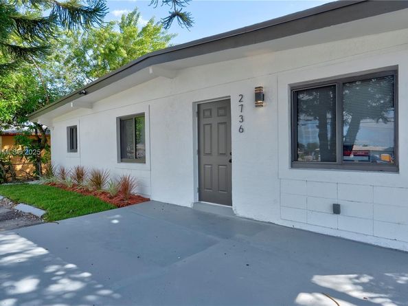 2736 NW 21st Ave, Oakland Park FL 33311