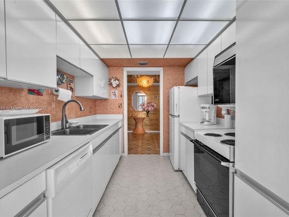 5510 N Ocean Dr 19B, Singer Island FL 33404