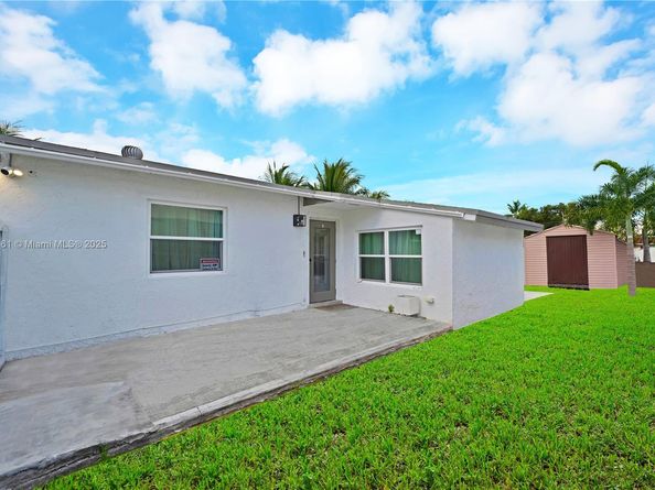 2615 Liberty St, Hollywood FL 33020