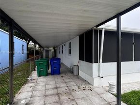 1733 NW 40th St, Miami FL 33142