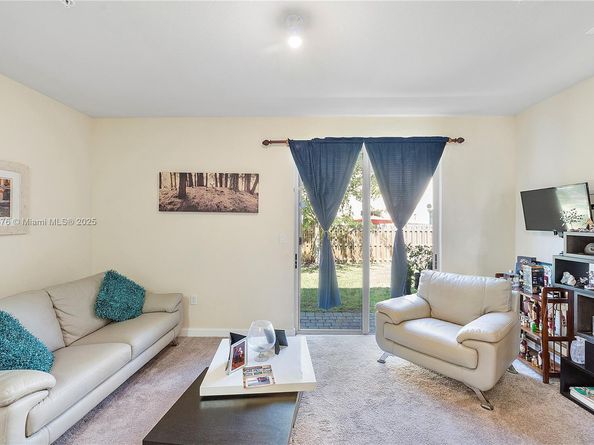142 SE 28th Ter 11, Homestead FL 33033