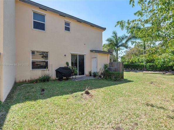 142 SE 28th Ter 11, Homestead FL 33033