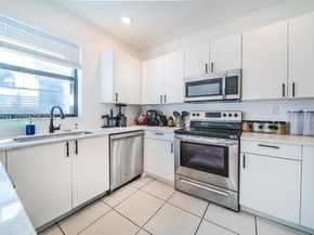 492 NW 203rd Ter, Miami Gardens FL 33169