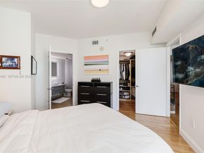 350 S Miami Ave 2104, Miami FL 33130