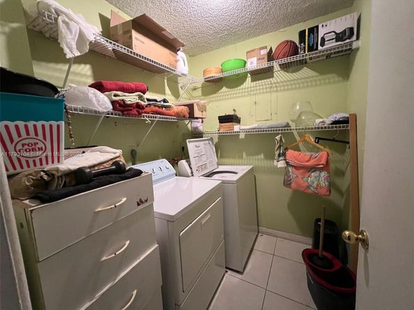 460 W Park Dr 103, Miami FL 33172