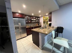 460 W Park Dr 103, Miami FL 33172