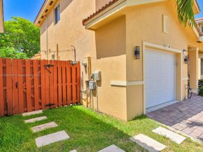 8956 SW 215th Ln, Cutler Bay FL 33189