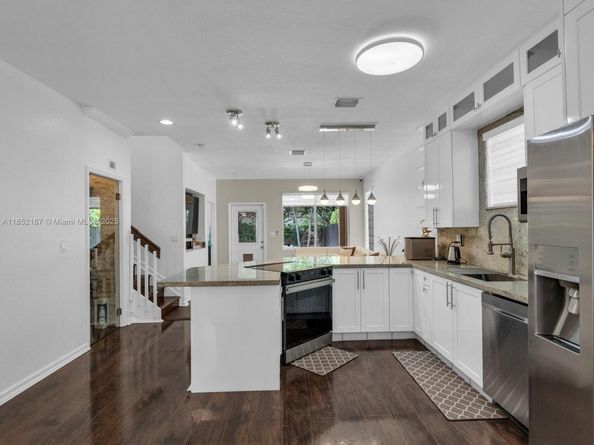 8956 SW 215th Ln, Cutler Bay FL 33189