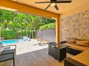 8956 SW 215th Ln, Cutler Bay FL 33189