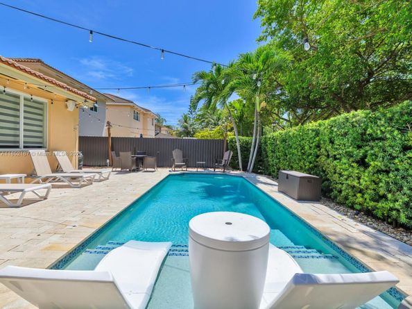8956 SW 215th Ln, Cutler Bay FL 33189