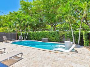 8956 SW 215th Ln, Cutler Bay FL 33189