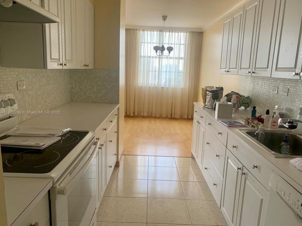 250 174th St 1801, Sunny Isles Beach FL 33160