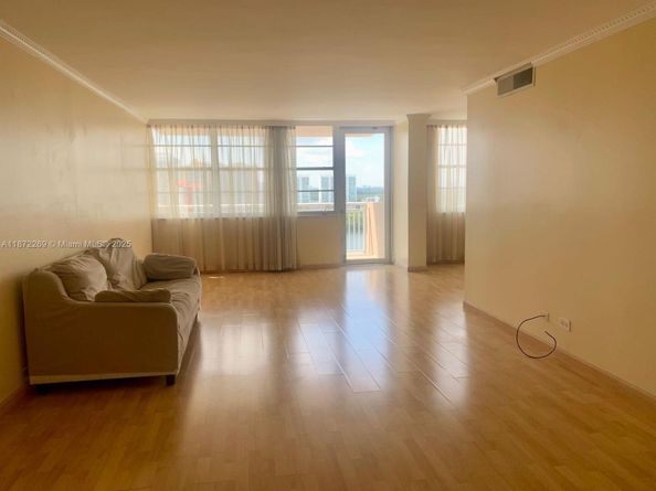 250 174th St 1801, Sunny Isles Beach FL 33160